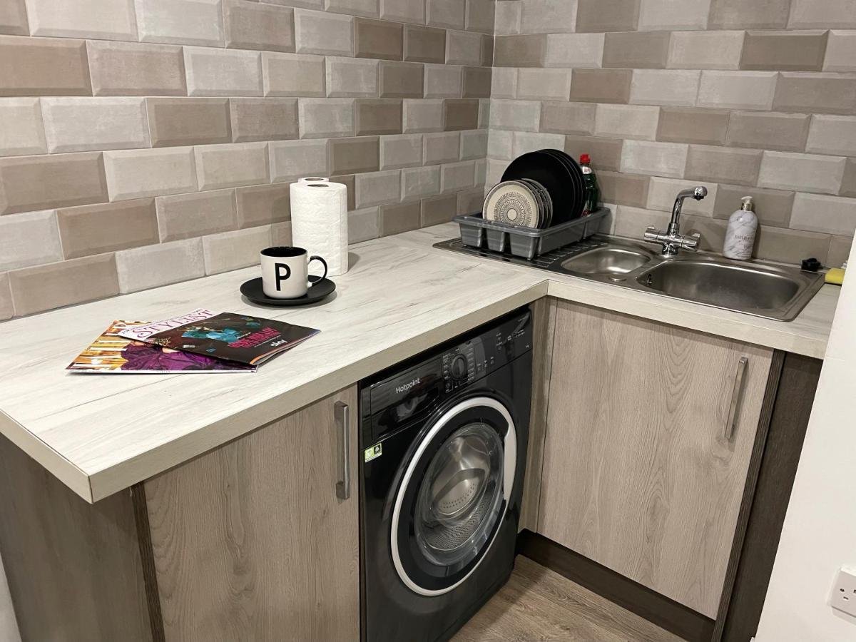 Luxurious 2 Bed Apartment In Heart Of Burnley With Private Parking Exterior foto